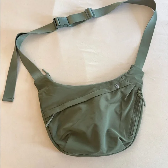 Iris & Rainbow Hip Hugger Sling Crossbody Bag - Picture 2 of 6